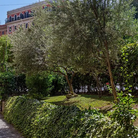 Iflat Peaceful And Intimate Refuge In Trastevere *